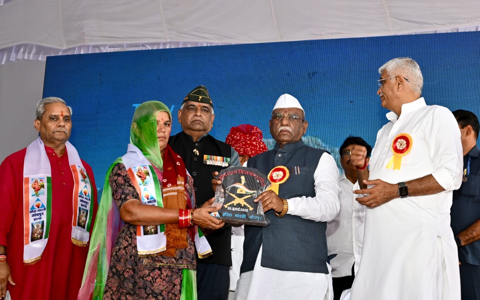 Governor Pays Tribute to Kargil Heroes
