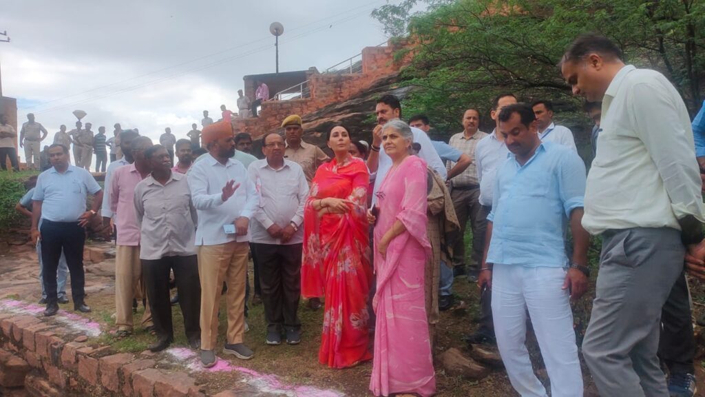 Diya Kumari Reviews Mandore Tourism Projects